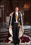 Museum Cards Postcard | Zijne Majesteit Koning Willem-Alexander met koningsmantel, Paleis het Loo Museum Cards Postcard | Zijne Majesteit Koning Willem-Alexander met koningsmantel, Paleis het Loo