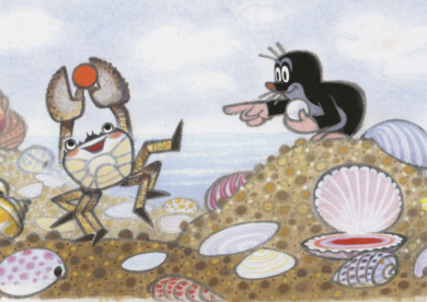 Postcard Krtek - Der kleine Maulwurf - The little mole on the beach with a crab