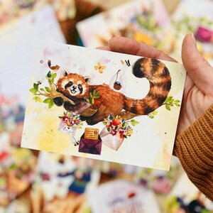 Postcard Romyillustrations - Rode panda op de posttak